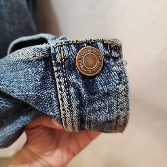 American Eagle Outfitters Denim Front Pockets Faded Jacket, Size Medium - Picture 7 of 14